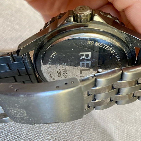 Men’s stainless steel RELIC watch, needs battery - Picture 10 of 12